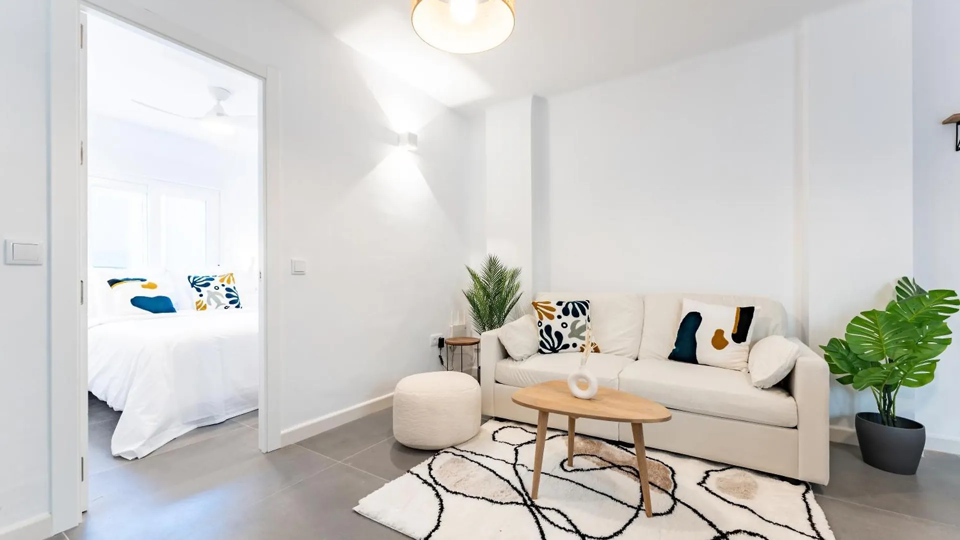 Alcaine City Center Apartment Málaga 0*,
