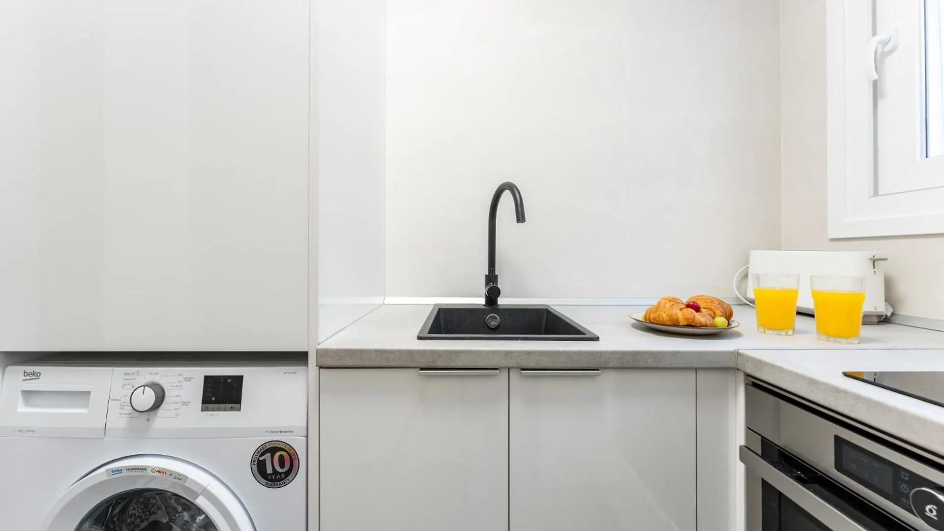Alcaine City Center Apartment Malaga Spain