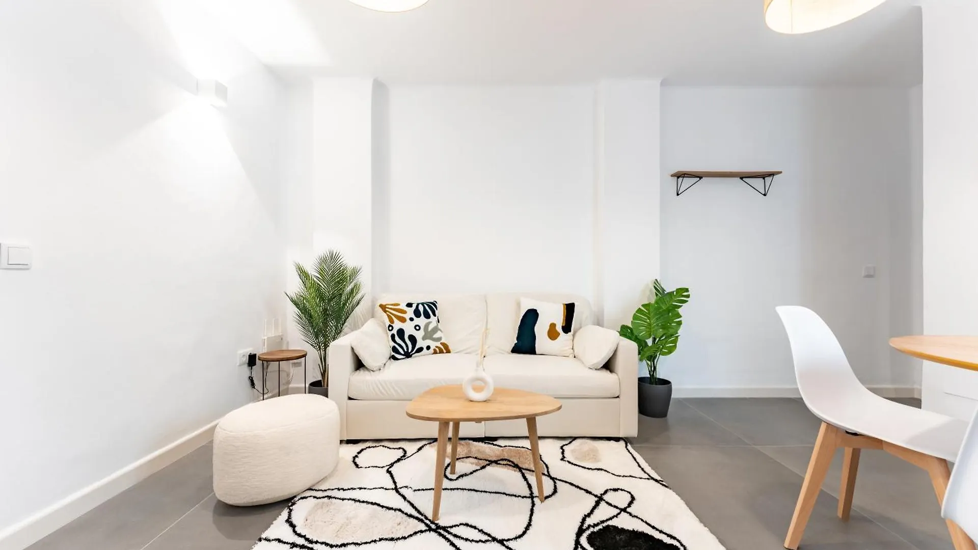Alcaine City Center Apartment Malaga Spain